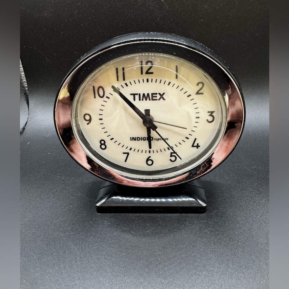 Vintage Retro TIMEX INDIGLO Night-Light Alarm Clock